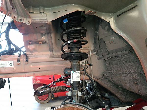 Federbein vorn MG MG ZS Hatchback