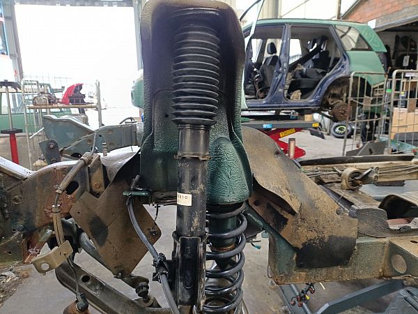 Federbein vorn SANTANA 300/350