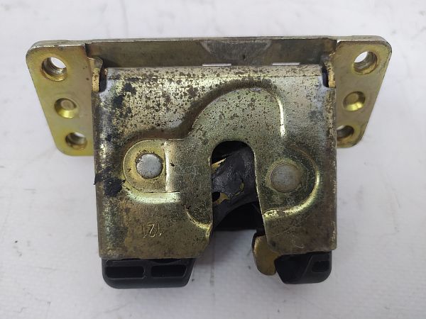 Tailgate lock