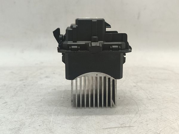 Heater blower motor resistor