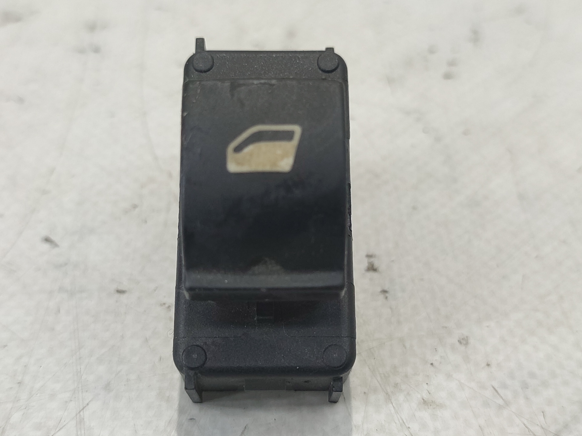 Fensterheberschalter PEUGEOT 5008 (0U_, 0E_)