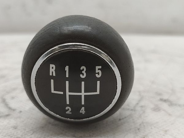 Gear knob VW POLO IV (9N_, 9A_)