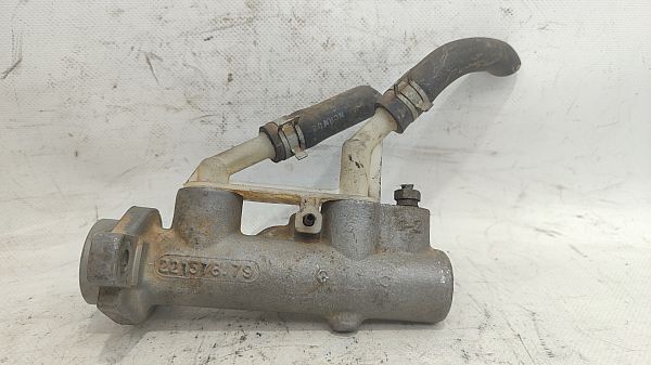 Master brake cylinder