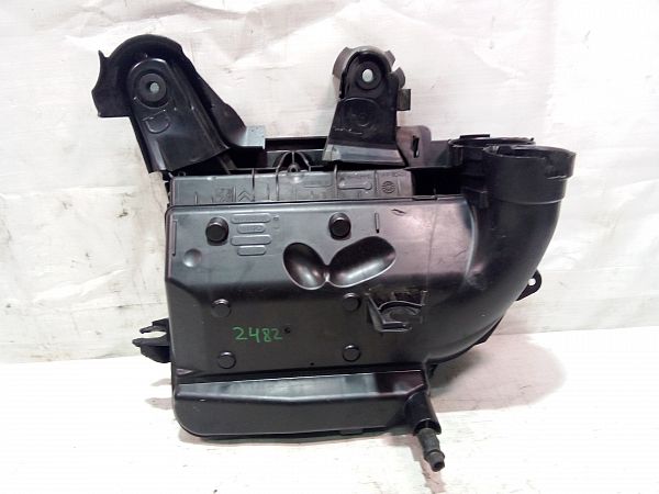 Air filter box