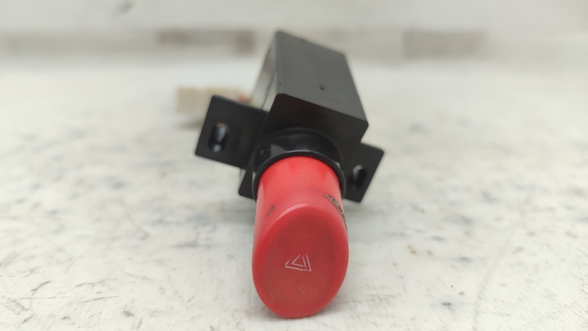 Warnblinkschalter TATA INDICA