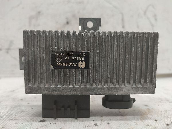 Glow plug pre-heat relay