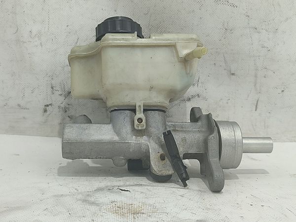 Master brake cylinder
