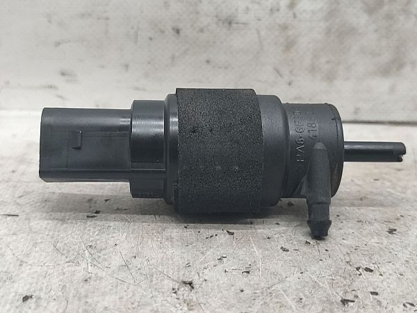 Windscreen washer pump