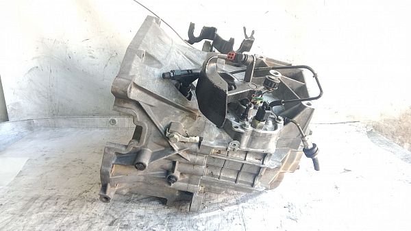 Manualna skrzynia biegów FORD MONDEO Mk III Saloon (B4Y)