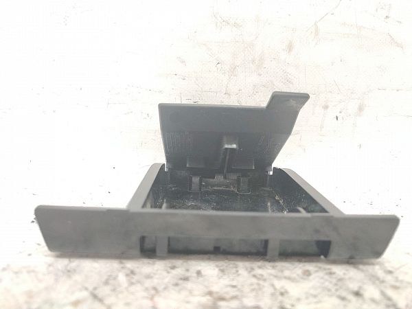 Car ashtray