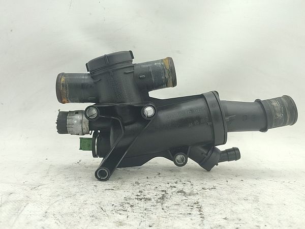 Thermostat housing