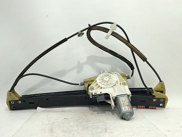 Window lifting mechanism without motor