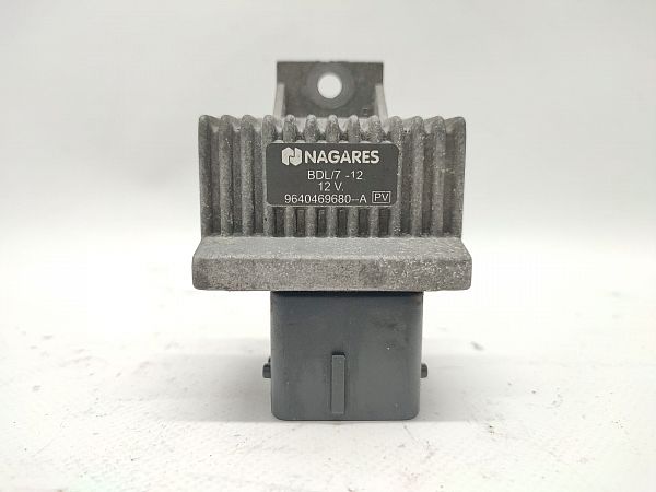 Glow plug pre-heat relay