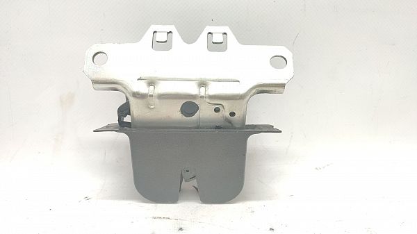 Tailgate lock
