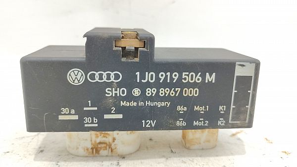 Coolant fan relay