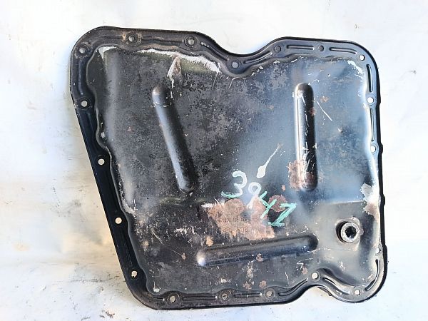 Oil pan