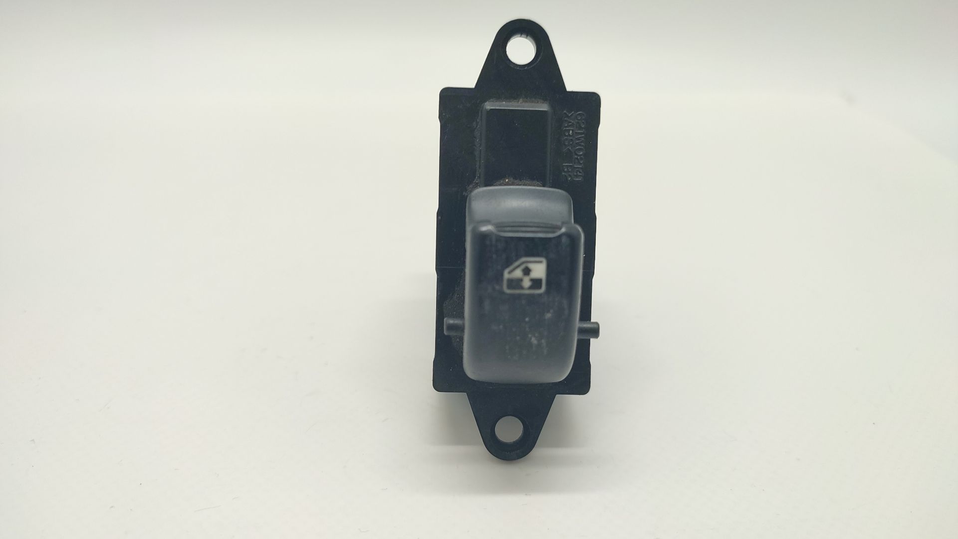 Fensterheberschalter DAEWOO TACUMA (U100)