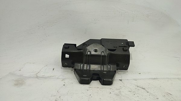Tailgate boot lock motor