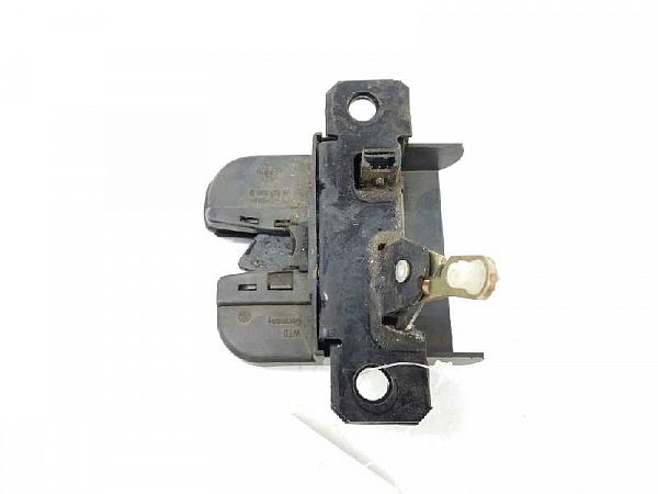Tailgate lock