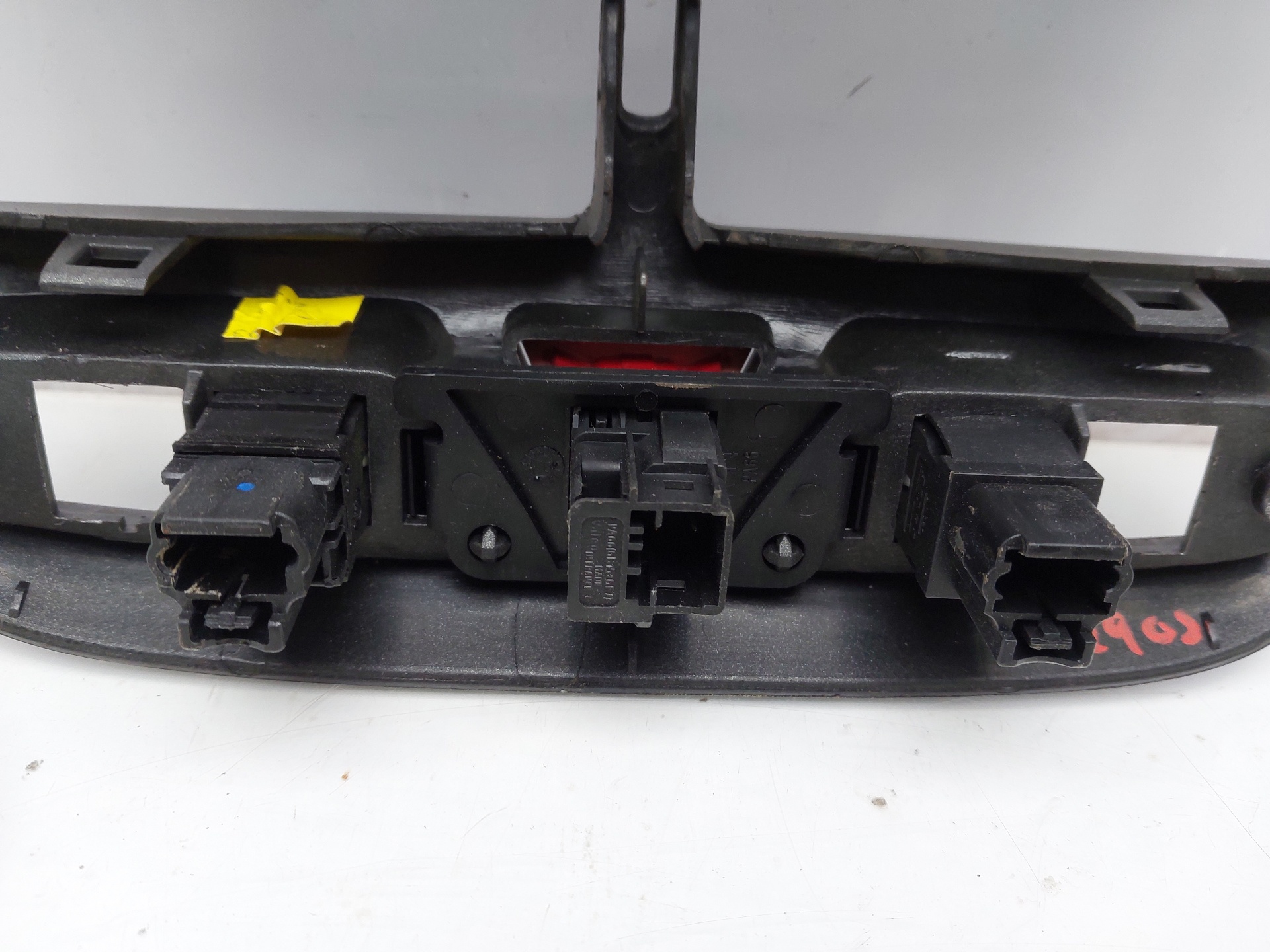 Hoedenplank Opel Corsa (13432982) | Gerrits Automotive | Autobedrijf voor auto-onderdelen & reparatie Hoedenplank Opel Corsa (13432982) | Gerrits Automotive | Autobedrijf voor auto-onderdelen & reparatie