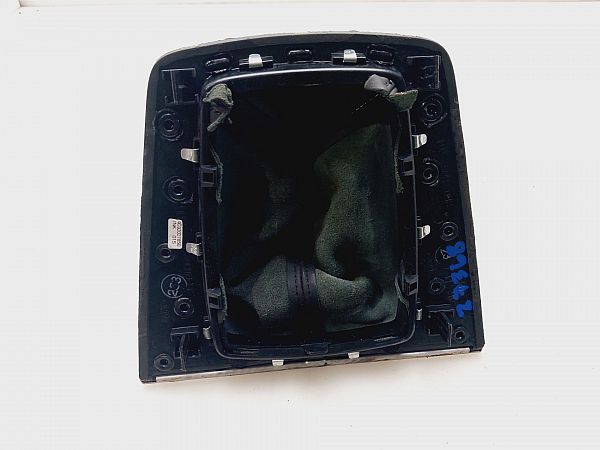 Gear shifter trim