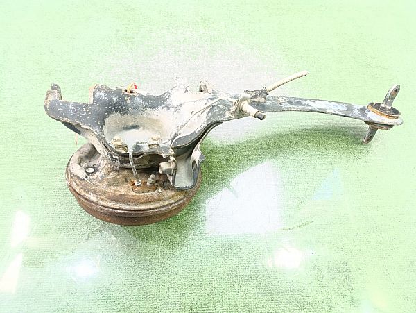 Radnabe hinten FORD FOCUS Saloon (DFW)