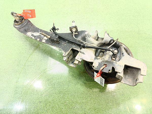 Radnabe hinten FORD FOCUS Saloon (DFW)