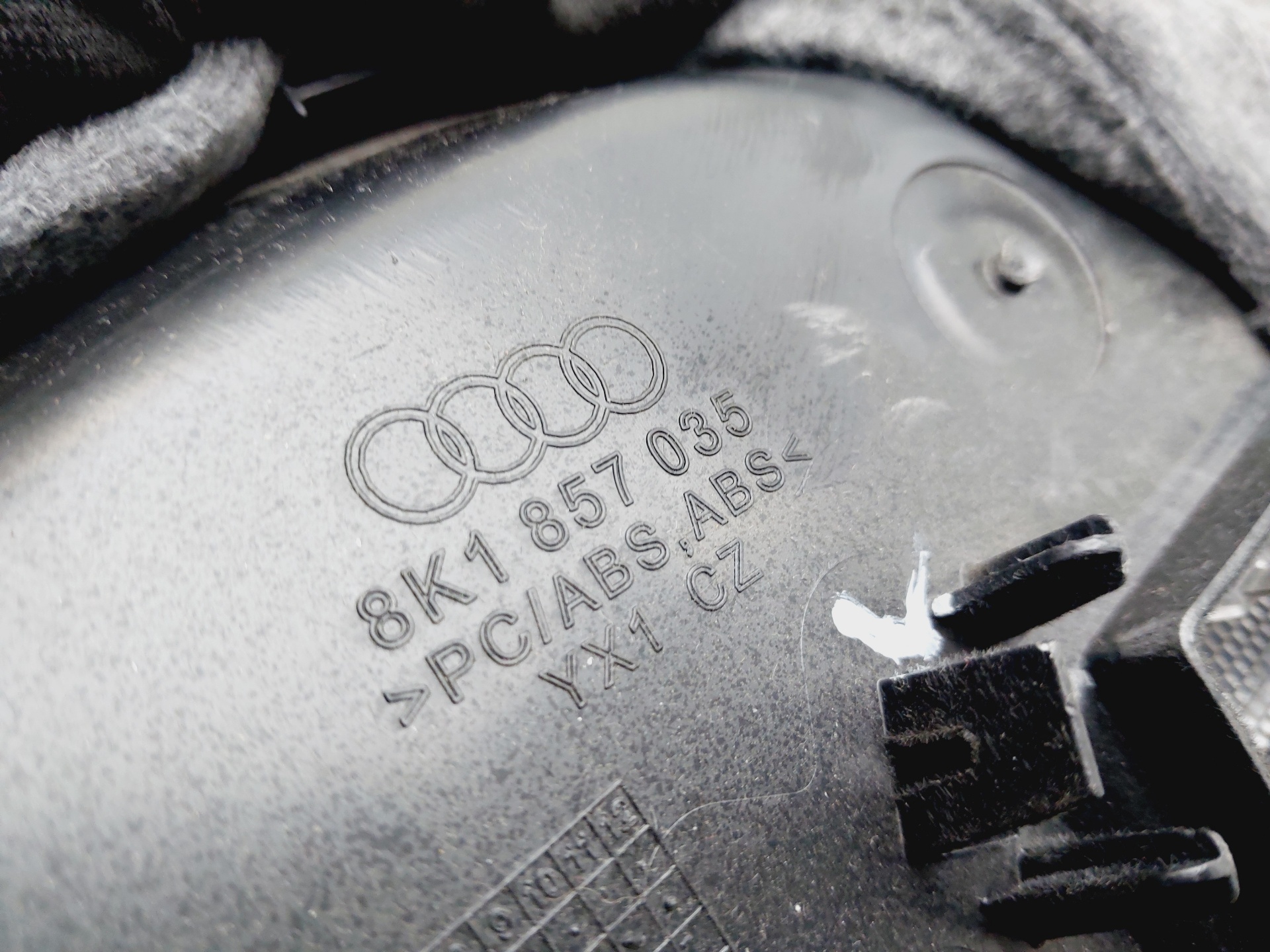 Boîte à Gants Audi A4 B9 Avant (2015-2018) 2.0 TDI - Réf. OEM 8W1857035B - Occasion - Garantie 12 Mois