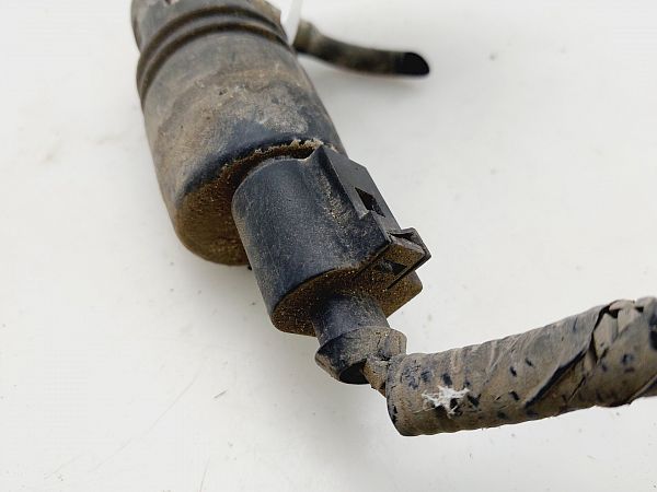 Wischwaschbehaelter mit Motor HONDA CIVIC VIII Hatchback (FN, FK)