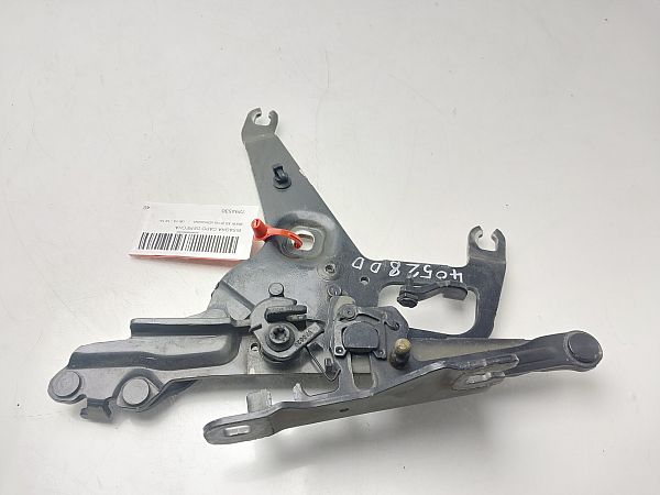Hood hinges