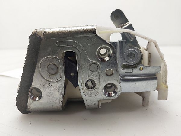 82301-68LA1 : Door lock and Central lock - Autoparts24