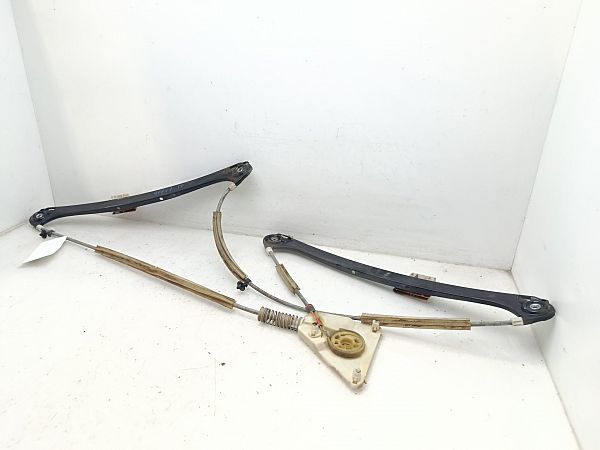 Door electric window regulator
