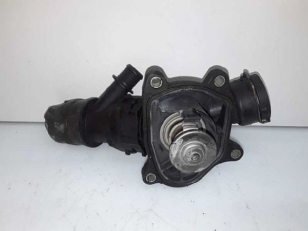 Thermostat housing