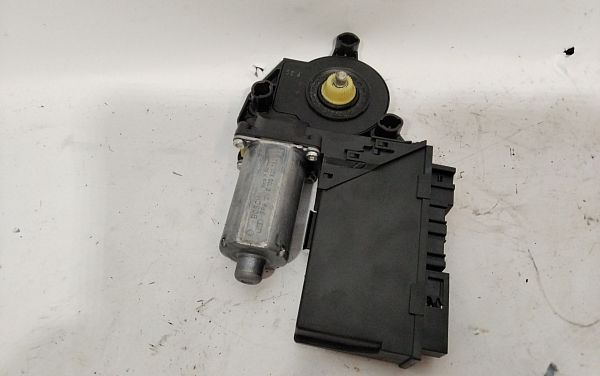 Door window regulator motor