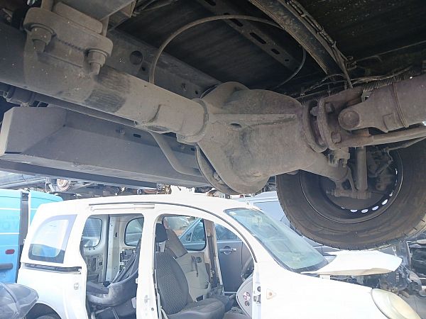 Rear axle beam with reducer