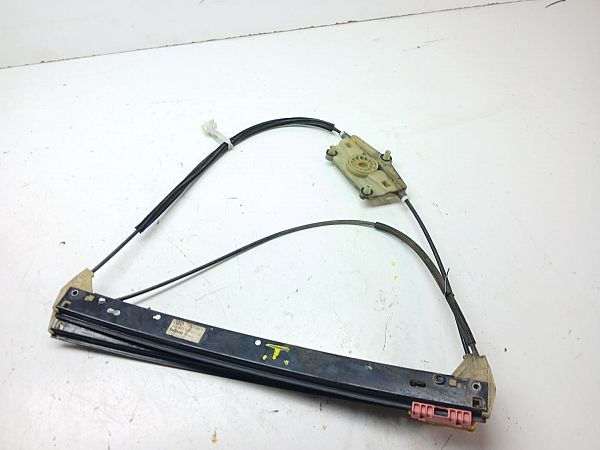 Window lifting mechanism without motor