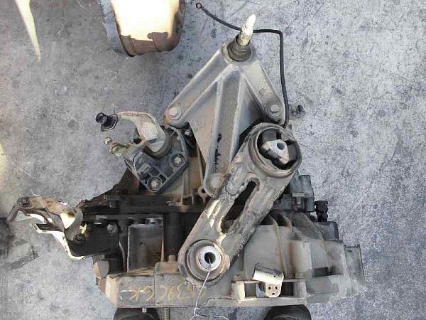 Schaltgetriebe NISSAN ALMERA Mk II (N16)