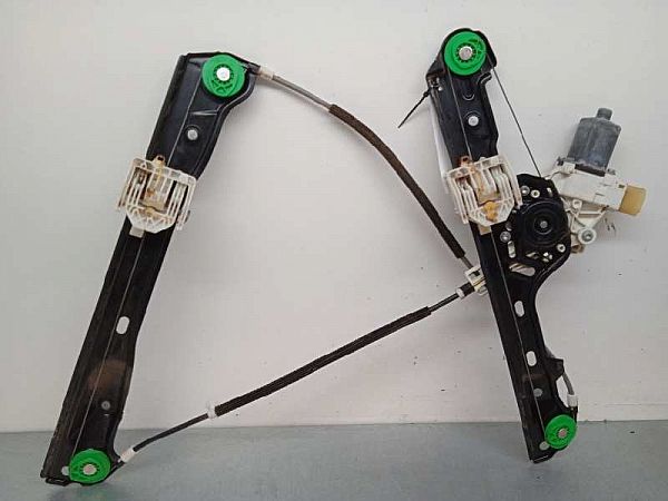 Door window regulator with motor
