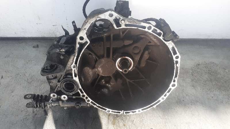 Schaltgetriebe NISSAN ALMERA TINO (V10)