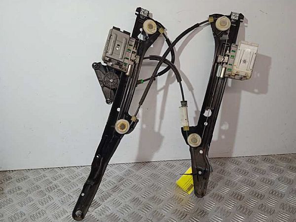 Window lifting mechanism without motor