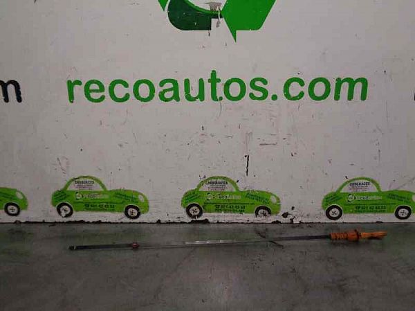 Oil level dipstick