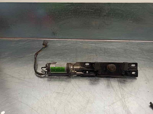 Tailgate lift motor