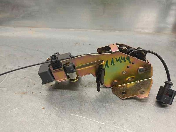 Tailgate window lock