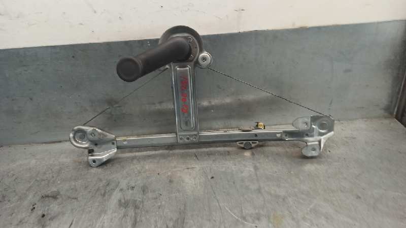 Door manual window regulator