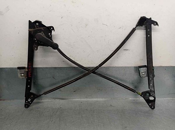 Door manual window regulator