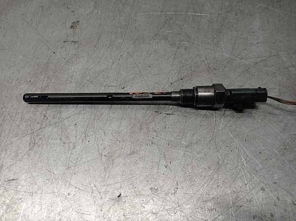 Oil level sensor