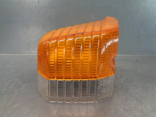 Blinker vorn PEUGEOT 305   (581A)