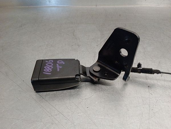 Seatbelt buckle