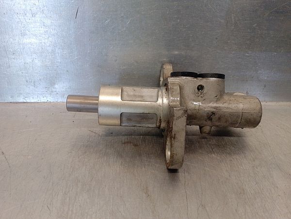 Brake fluid reservoir