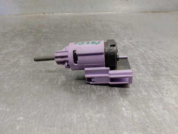 Brake pedal sensor switch